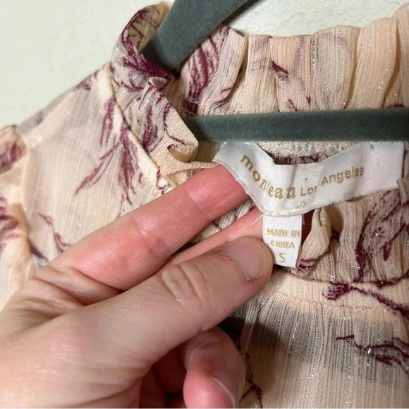 Monteau Semi Sheer Floral Shimmer Blouse Size Small - Picture 4 of 6